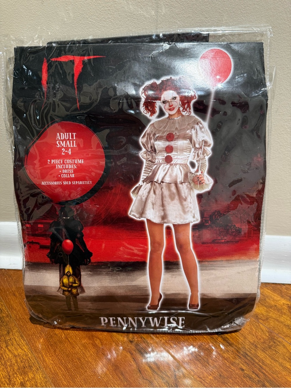 Pennywise Adult Women Costume Small 2-4 Dress Collar Movie Halloween Amscan